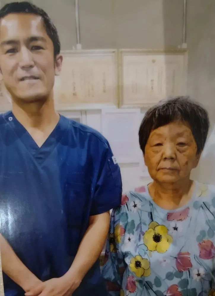 清水 百合子様